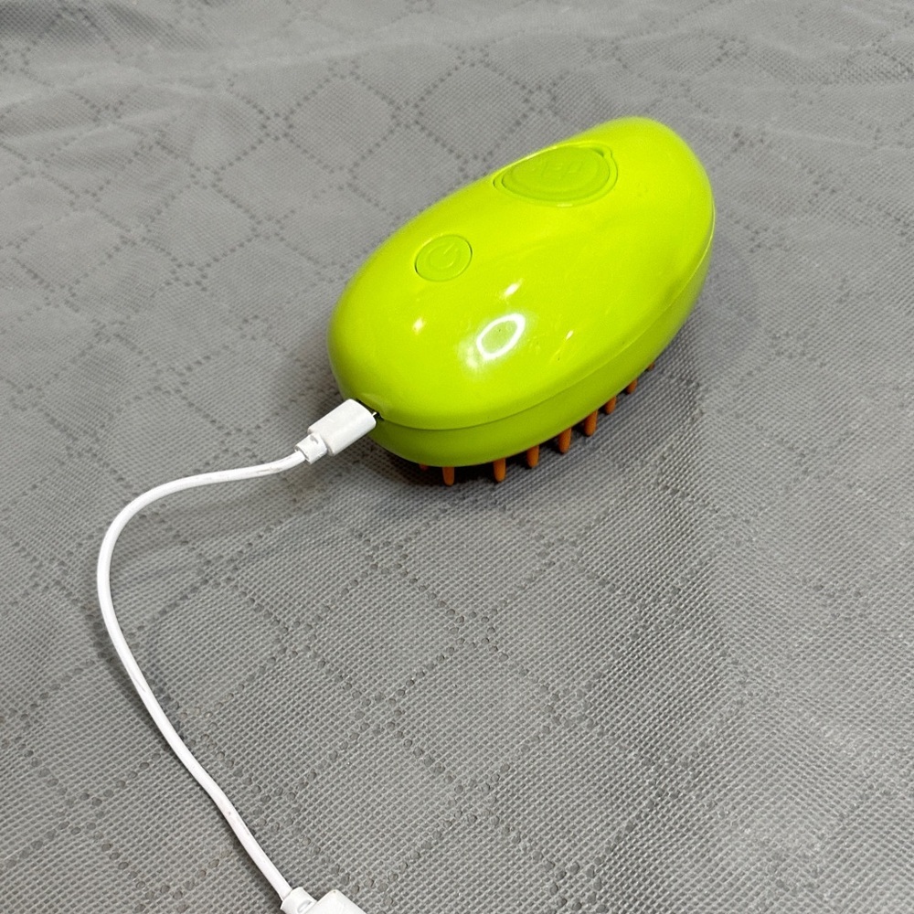 Vibrant Lime Green USB Cat Grooming Steamer Remove Excess Cat Hair with Ease - Picture 2 of 8